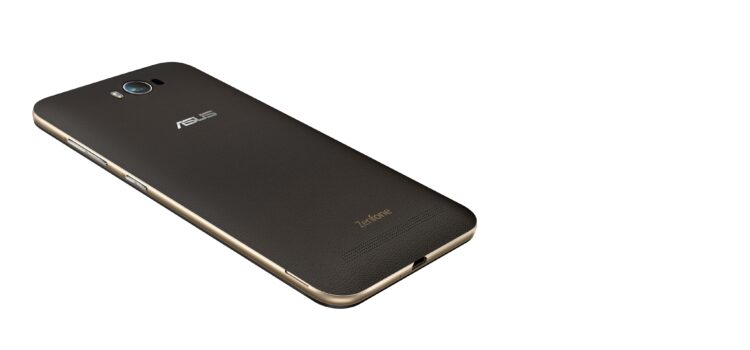ASUS lancia ZenFone Max: lo smartphone che non ti lascia mai a secco