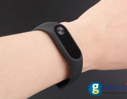 Xiaomi Mi Band 2: prime foto unboxing teardown
