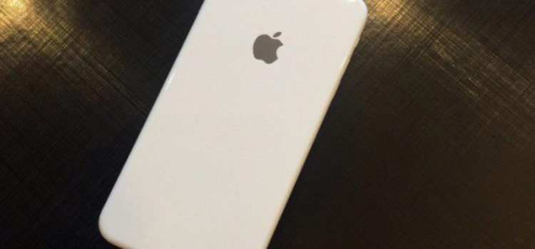 iPhone 7 e 7 Plus in versione Jet White, ecco i primi mockup