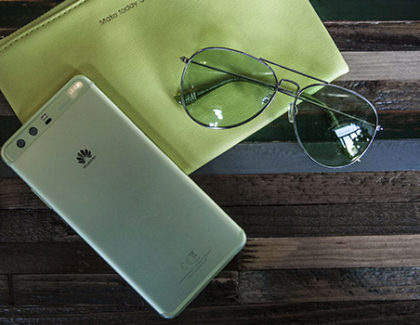 Huawei lancia il P10 e P10 Plus, in Italia, in versione Greenery e blu Pantone