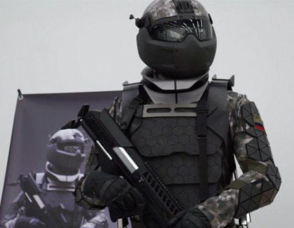 Ecco il nuovo esoscheletro per i prossimi super soldati russi | video