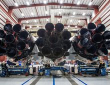 Elon Musk mostra il Falcon Heavy del progetto Space X