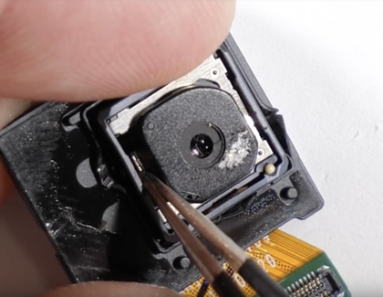 Teardown del Galaxy S9: mostrata nel dettaglio l’apertura variabile della fotocamera