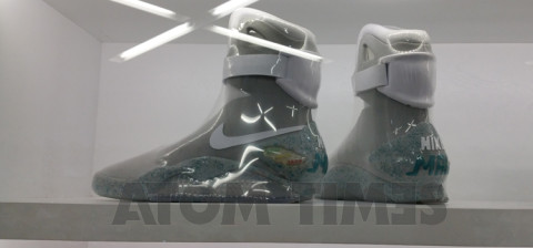 Le Nike MAG in vendita allo Stadium Goods di New York