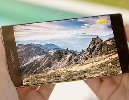 Xperia Z5 Premium e l’iPhone 6s Plus: display a confronto