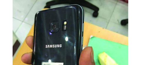 Samsung Galaxy S7: prima foto del retro della scocca