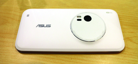 ASUS ZenFone Zoom a 549€ in Italia