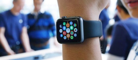 Apple Watch: crollo delle vendite del 40% nei primi mesi del 2016