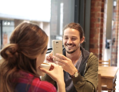 LG X Cam, smartphone con doppia fotocamera, arriva anche in Italia