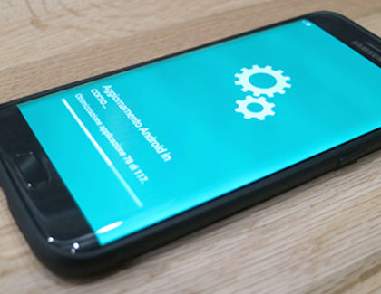 Galaxy S7 e S7 Egde ricevono le patch di sicurezza di ottobre