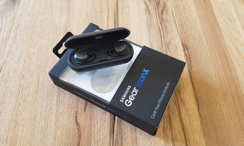 Samsung Gear Icon X, unboxing e prime impressioni