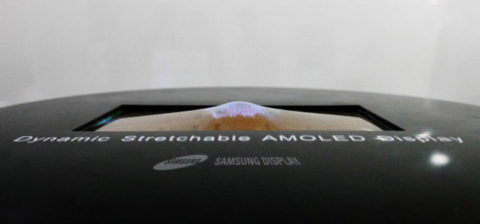 Samsung presenta il primo display elastico ed un 4K da 2 pollici