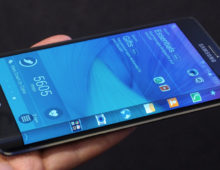 Samsung brevetta un display avvolgente che copre anche il retro del device