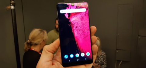 Essential Phone inizia a ricevere Android Oreo 8.1