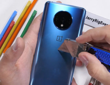 OnePlus 7T non supera il test di resistenza