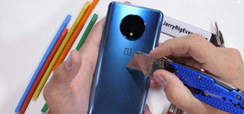 OnePlus 7T non supera il test di resistenza